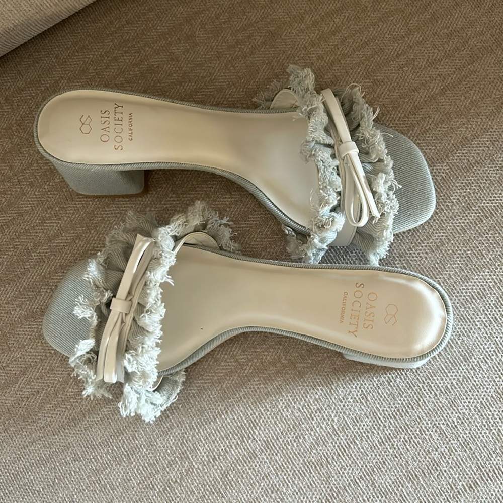 Society Women's Gray Fringe Slide Sandals